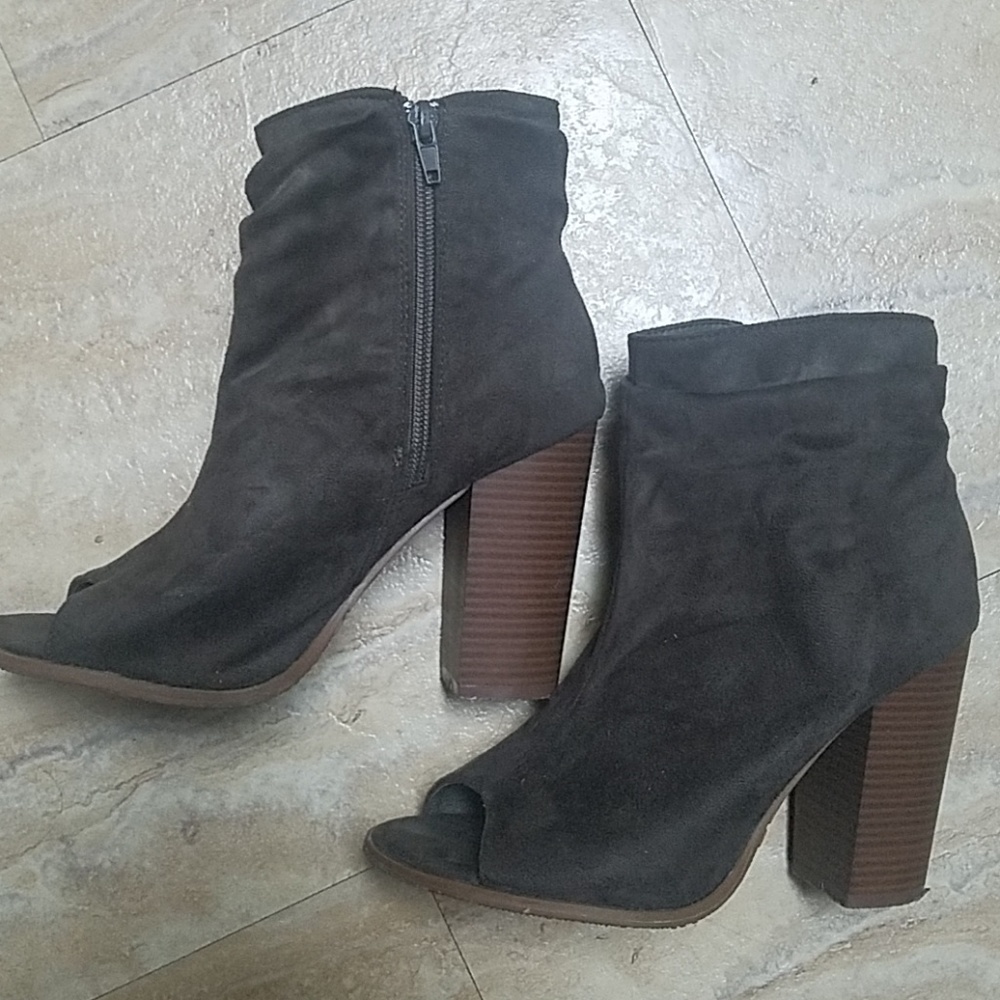 Olive faux suede booties